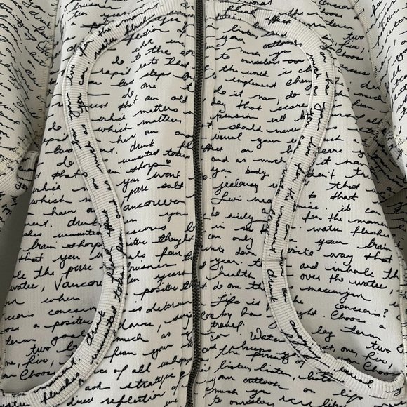 Lululemon Scuba Hoodie II White & Black Manifesto Script size 6 rare - Picture 5 of 16